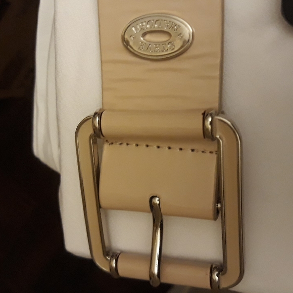 3 Gently Used Patent Leather Belts. Measuring between 40-45" - Picture 6 of 8